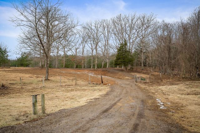 214 Edmonds Rd, Spencer, TN 38585