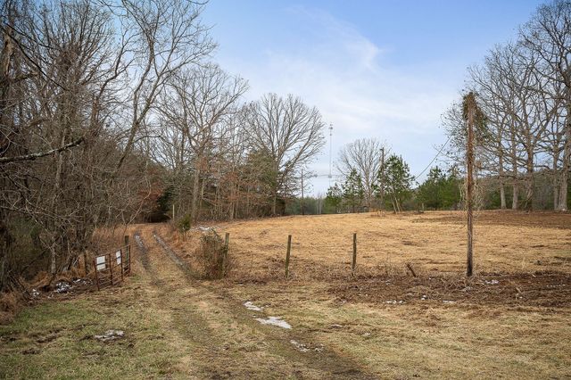 214 Edmonds Rd, Spencer, TN 38585