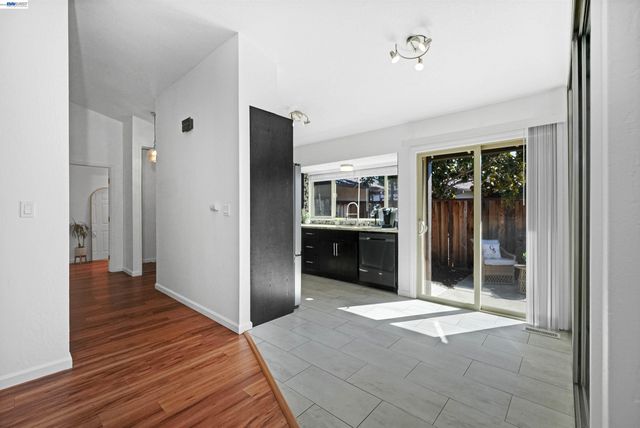 5551 Guadalupe Ct, Concord, CA 94521