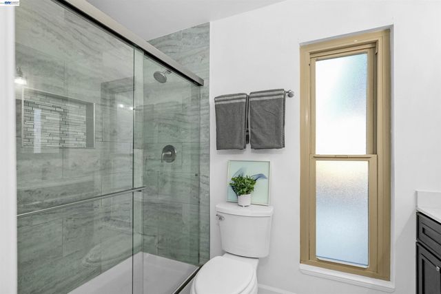 5551 Guadalupe Ct, Concord, CA 94521