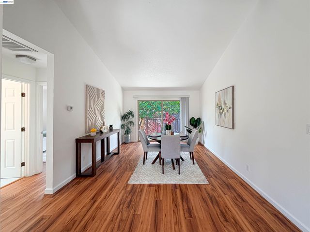 5551 Guadalupe Ct, Concord, CA 94521