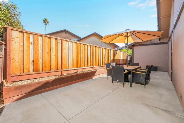 5551 Guadalupe Ct, Concord, CA 94521