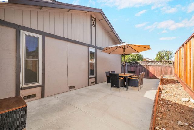 5551 Guadalupe Ct, Concord, CA 94521