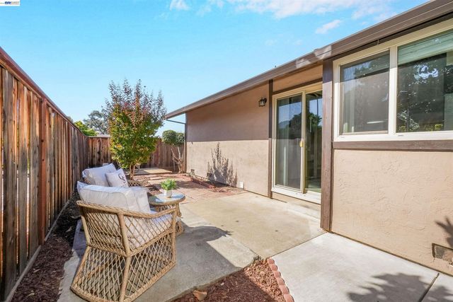5551 Guadalupe Ct, Concord, CA 94521