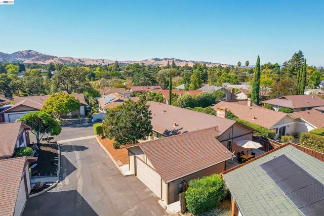 5551 Guadalupe Ct, Concord, CA 94521