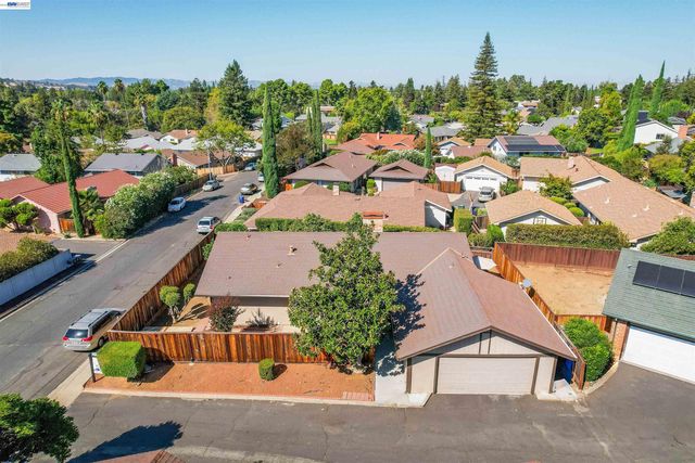 5551 Guadalupe Ct, Concord, CA 94521