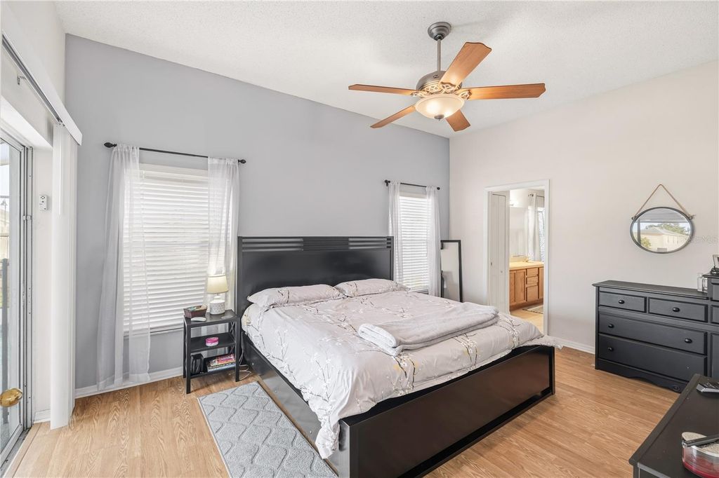 Image 12 of property listing at 13107 HEMING WAY, Orlando, FL 32825