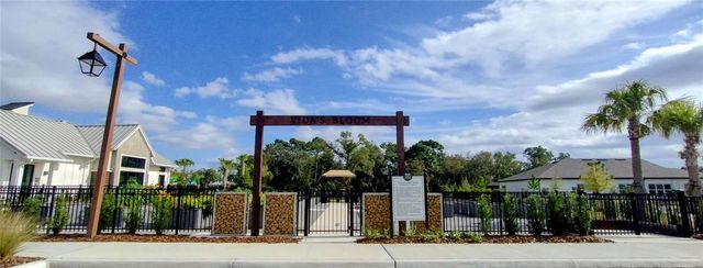 33325 BINDING TIES LANE, Wesley Chapel, FL 33545