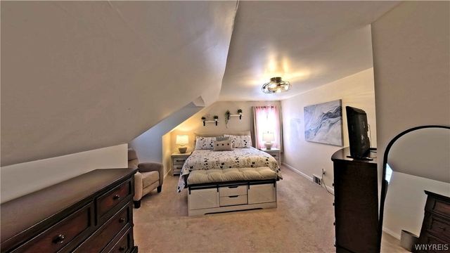 666 Evergreen Drive, Tonawanda, NY 14150