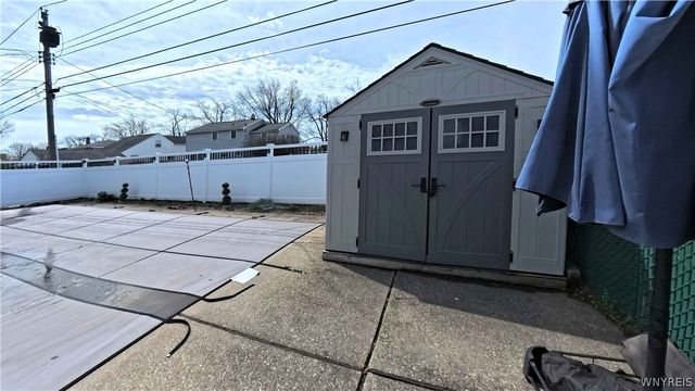 666 Evergreen Drive, Tonawanda, NY 14150