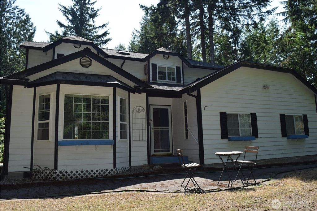 6550 Prince Pine Lane NW, Bremerton, WA 98312