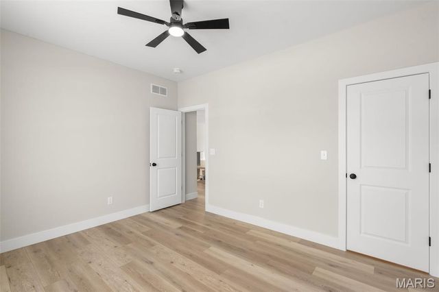 2409 Fiddler's Close Road 111 STB, Washington, MO 63090