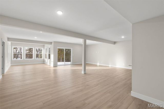 2409 Fiddler's Close Road 111 STB, Washington, MO 63090