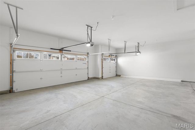 2409 Fiddler's Close Road 111 STB, Washington, MO 63090