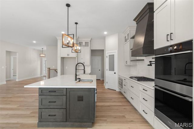 2409 Fiddler's Close Road 111 STB, Washington, MO 63090