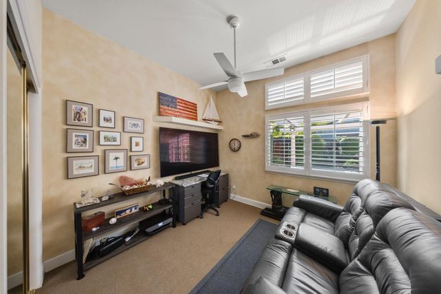 3212 NEW LONDON Ln, Modesto, CA 95355