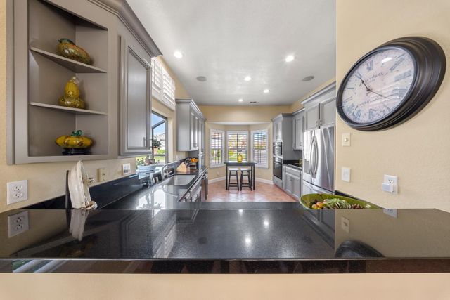 3212 NEW LONDON Ln, Modesto, CA 95355