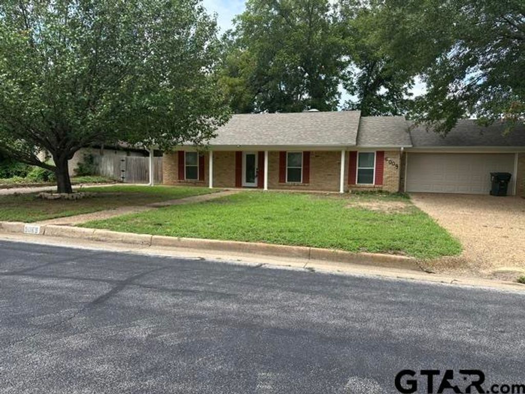 5009 Vicksburg St, Tyler, TX 75703