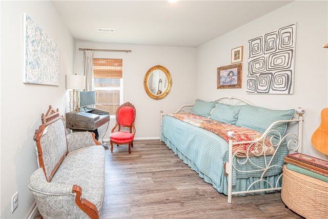 1633 Ace Avenue, Gentry, AR 72734