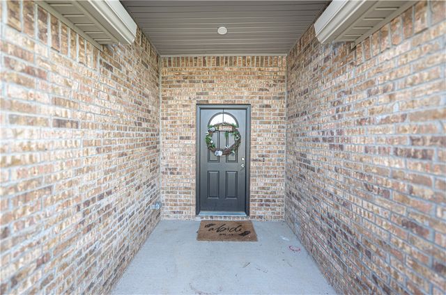 1633 Ace Avenue, Gentry, AR 72734