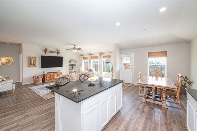 1633 Ace Avenue, Gentry, AR 72734