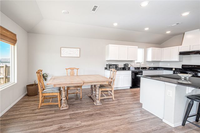 1633 Ace Avenue, Gentry, AR 72734