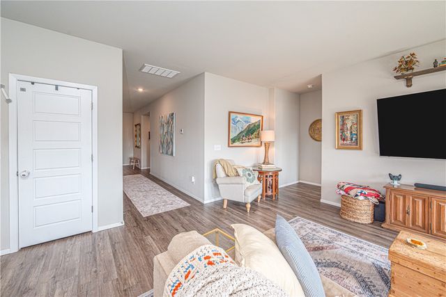 1633 Ace Avenue, Gentry, AR 72734