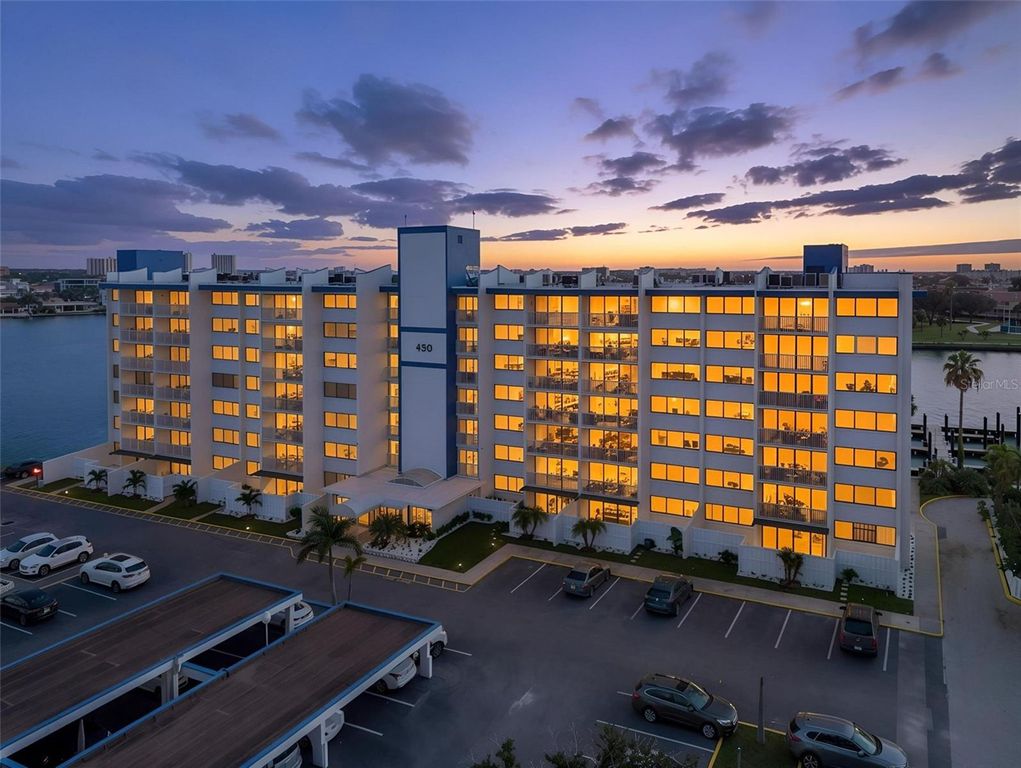 450 TREASURE ISLAND CAUSEWAY 201, Treasure Island, FL 33706