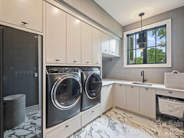 2317 Sharon Lane, Charlotte, NC 28211