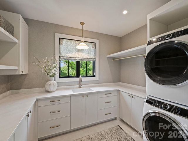 2317 Sharon Lane, Charlotte, NC 28211