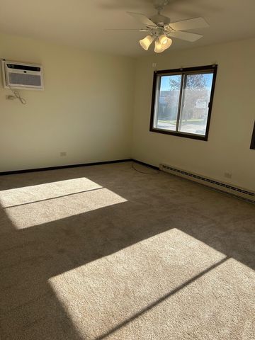 626 Terry Court A, Roselle, IL 60172