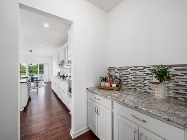 5569 Hibbing Lane, Lewis Center, OH 43035