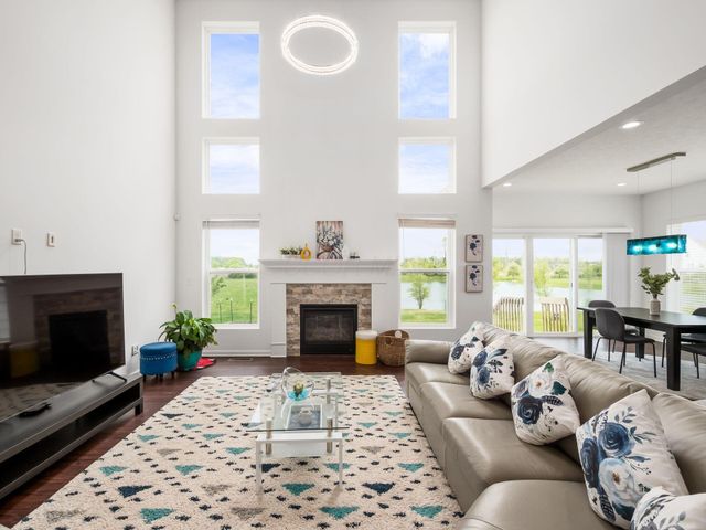 5569 Hibbing Lane, Lewis Center, OH 43035