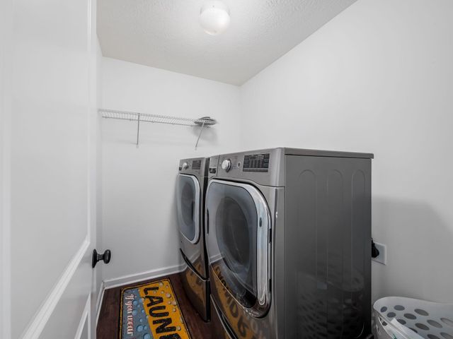 5569 Hibbing Lane, Lewis Center, OH 43035