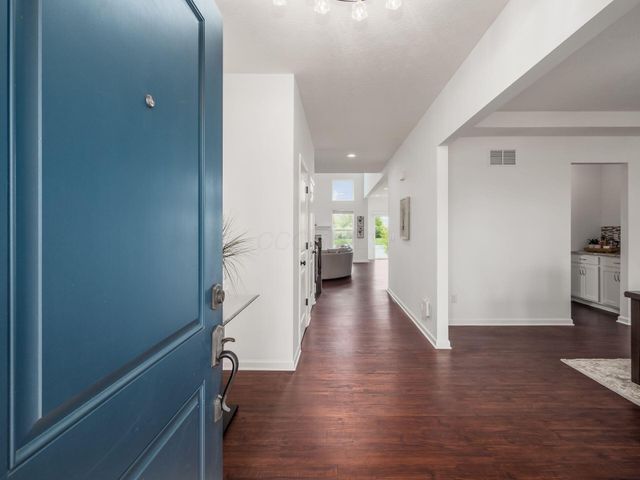 5569 Hibbing Lane, Lewis Center, OH 43035