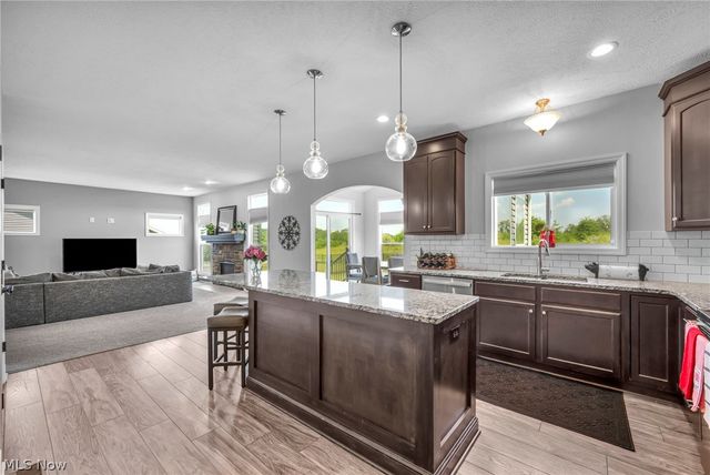 344 Heatherby NE, Hartville, OH 44632
