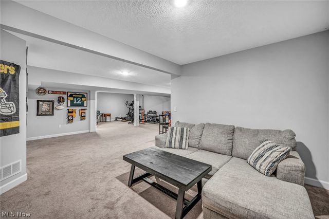 344 Heatherby NE, Hartville, OH 44632