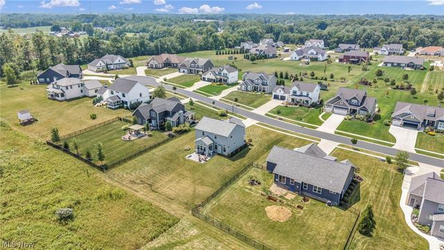 344 Heatherby NE, Hartville, OH 44632