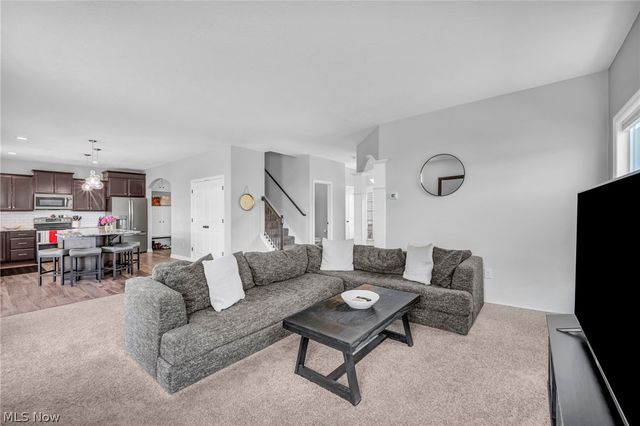 344 Heatherby NE, Hartville, OH 44632