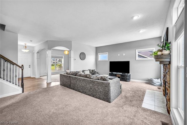 344 Heatherby NE, Hartville, OH 44632