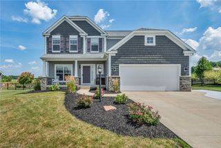 344 Heatherby NE, Hartville, OH 44632