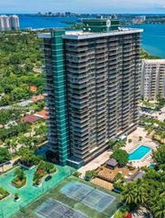 780 NE 69th St 2201, Miami, FL 33138