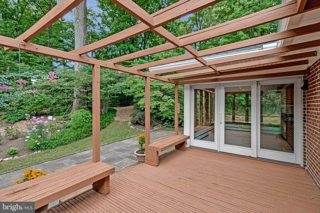 2213 APPLE TREE LN, Silver Spring, MD 20905