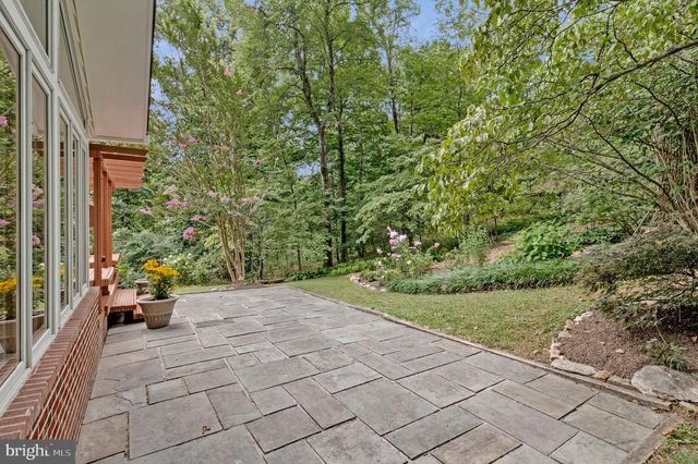 2213 APPLE TREE LN, Silver Spring, MD 20905