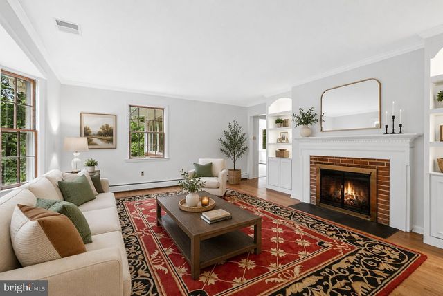 2213 APPLE TREE LN, Silver Spring, MD 20905