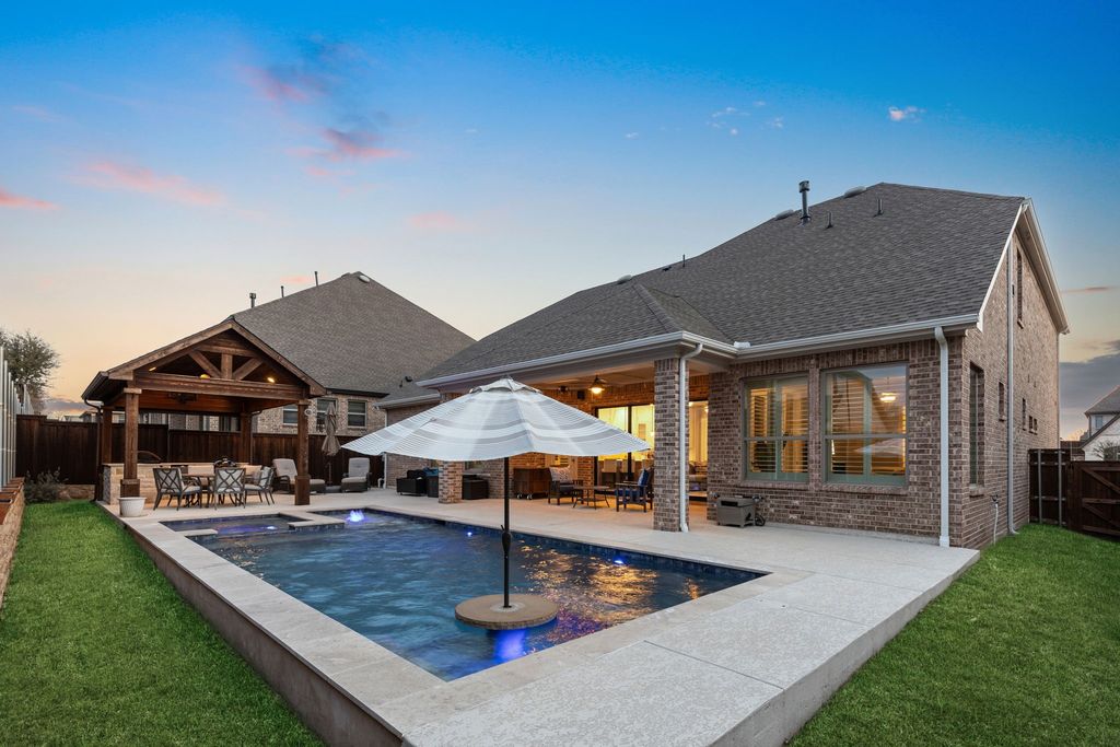 2918 Deerhurst Drive, Highland Village, TX 75077