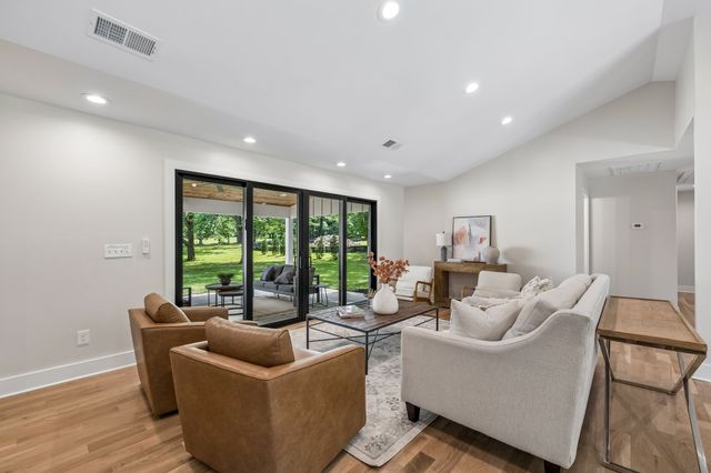 8011 Wikle Rd, E, Brentwood, TN 37027