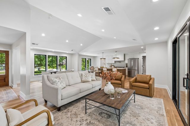 8011 Wikle Rd, E, Brentwood, TN 37027