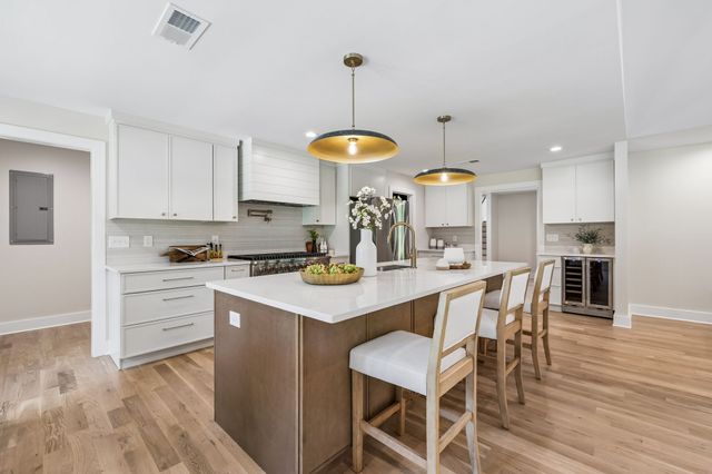 8011 Wikle Rd, E, Brentwood, TN 37027