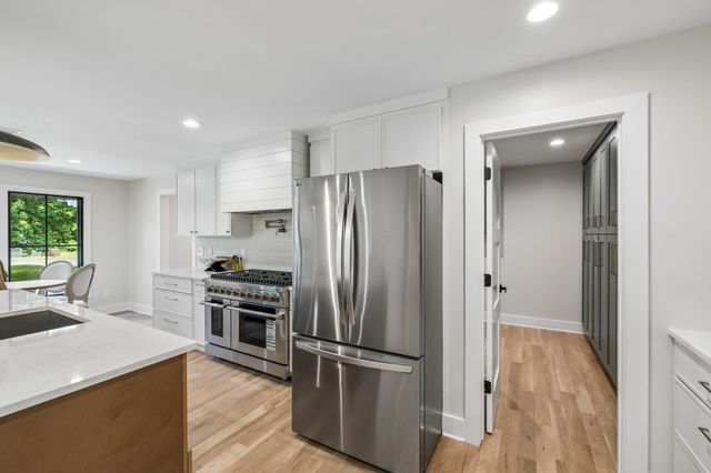 8011 Wikle Rd, E, Brentwood, TN 37027